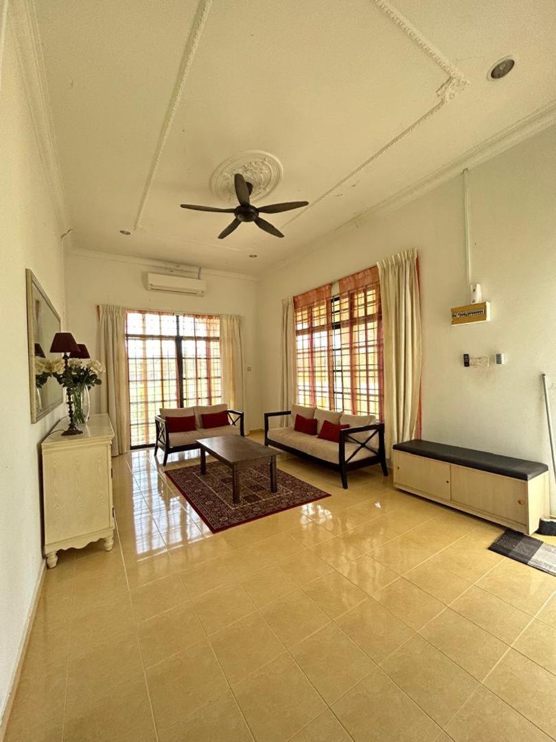 Rumah Sawah Homestay Pasir Puteh Exterior photo